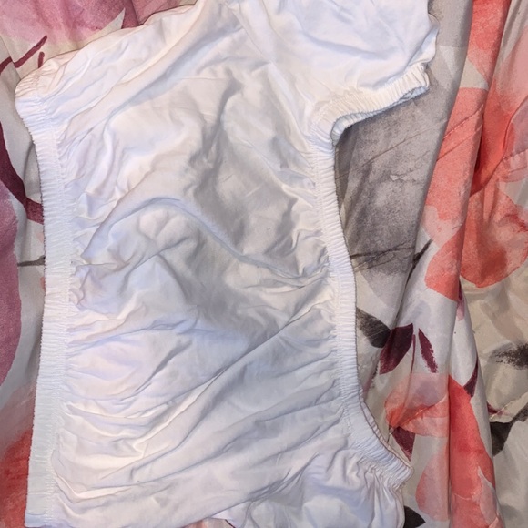 Forever 21 white off the shoulder top - Picture 2 of 2